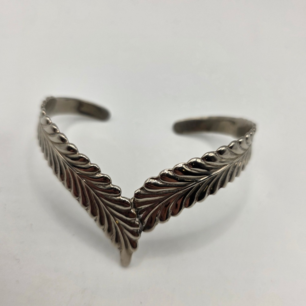 Silver Tone Chevron Leaf‎ Cuff Bracelet V Shape Feather Open Bangle Statement